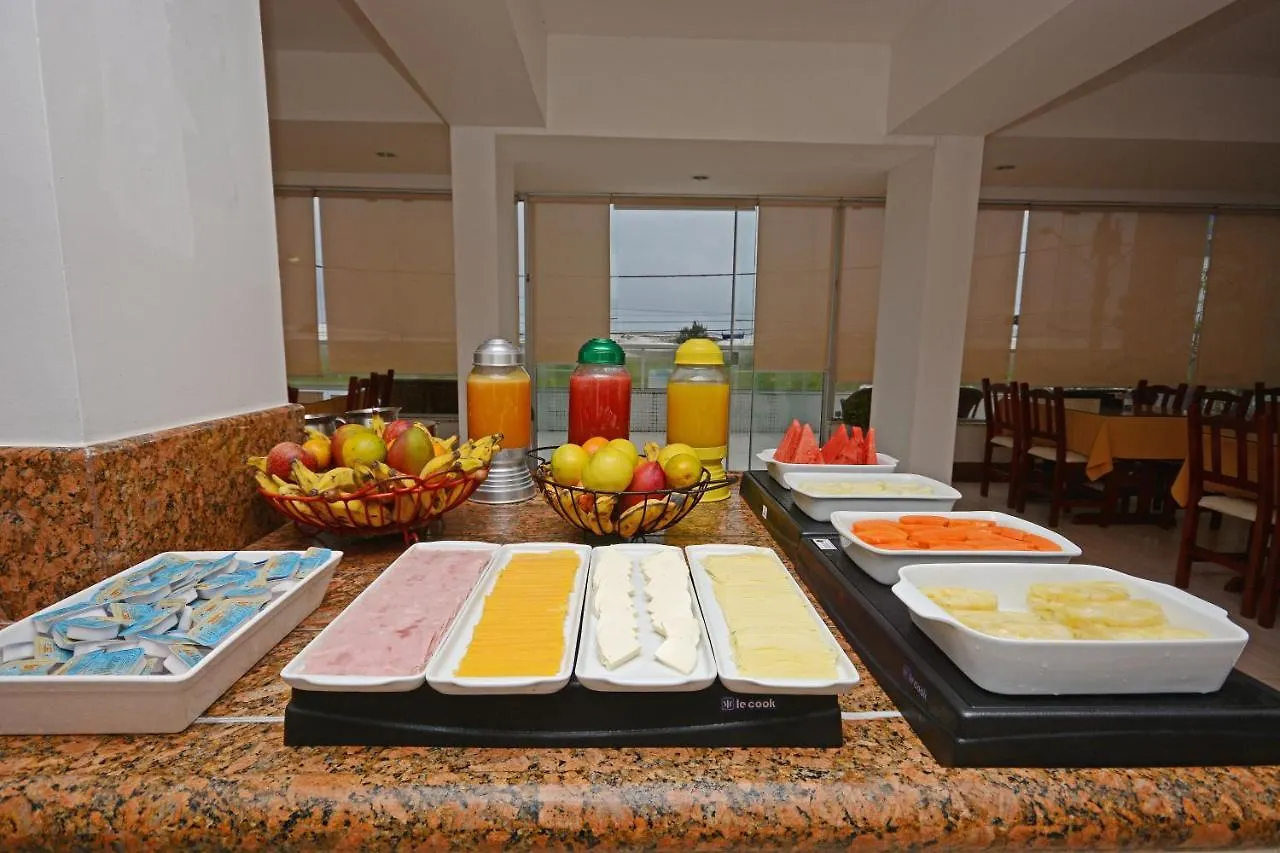 Hotel Balneário Cabo Frío Brasil